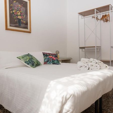 Living Sestri Airport Apartment Генуа Екстериор снимка