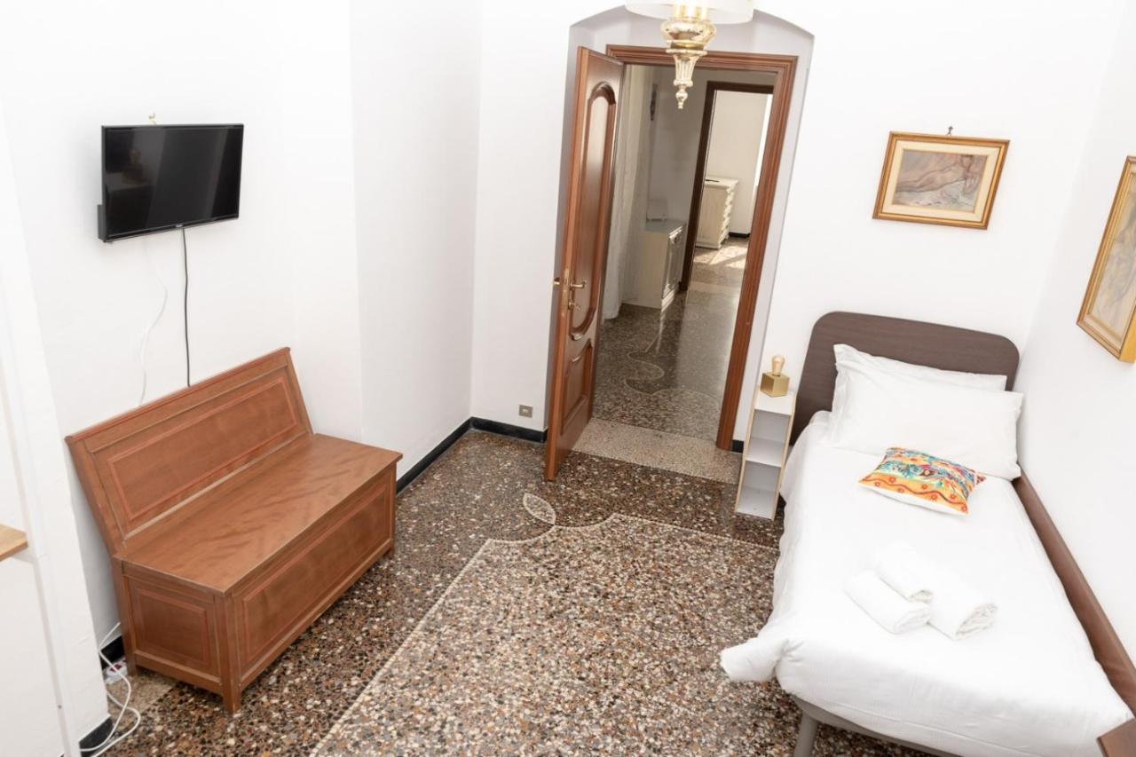 Living Sestri Airport Apartment Генуа Екстериор снимка